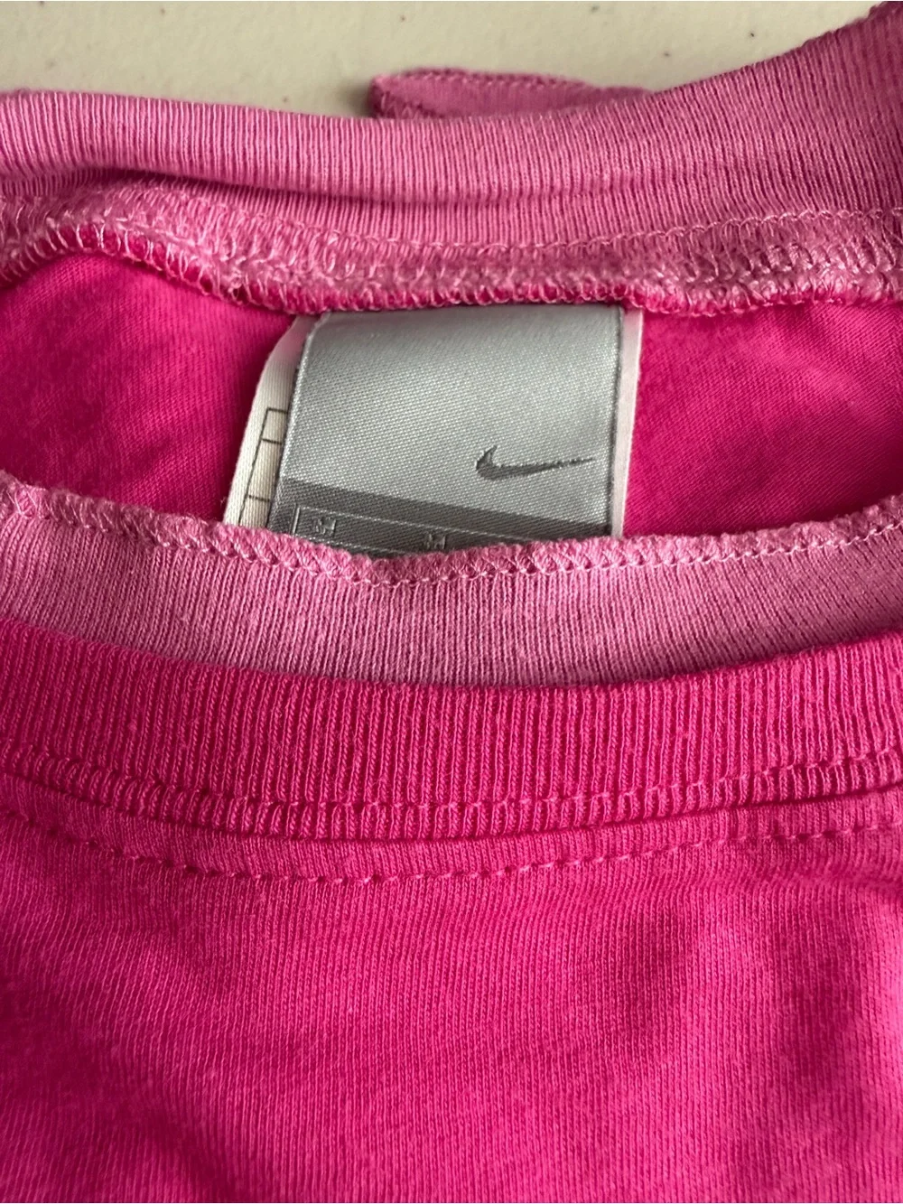🩷💛🏃🏻‍♀️NIKE Magenta Pink Cotton Logo Tee